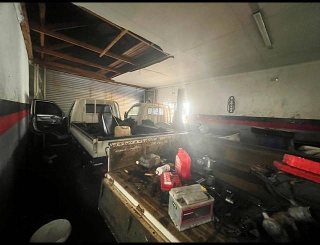 BUSINESS FOR SALE IN SPRINGS CENTRAL